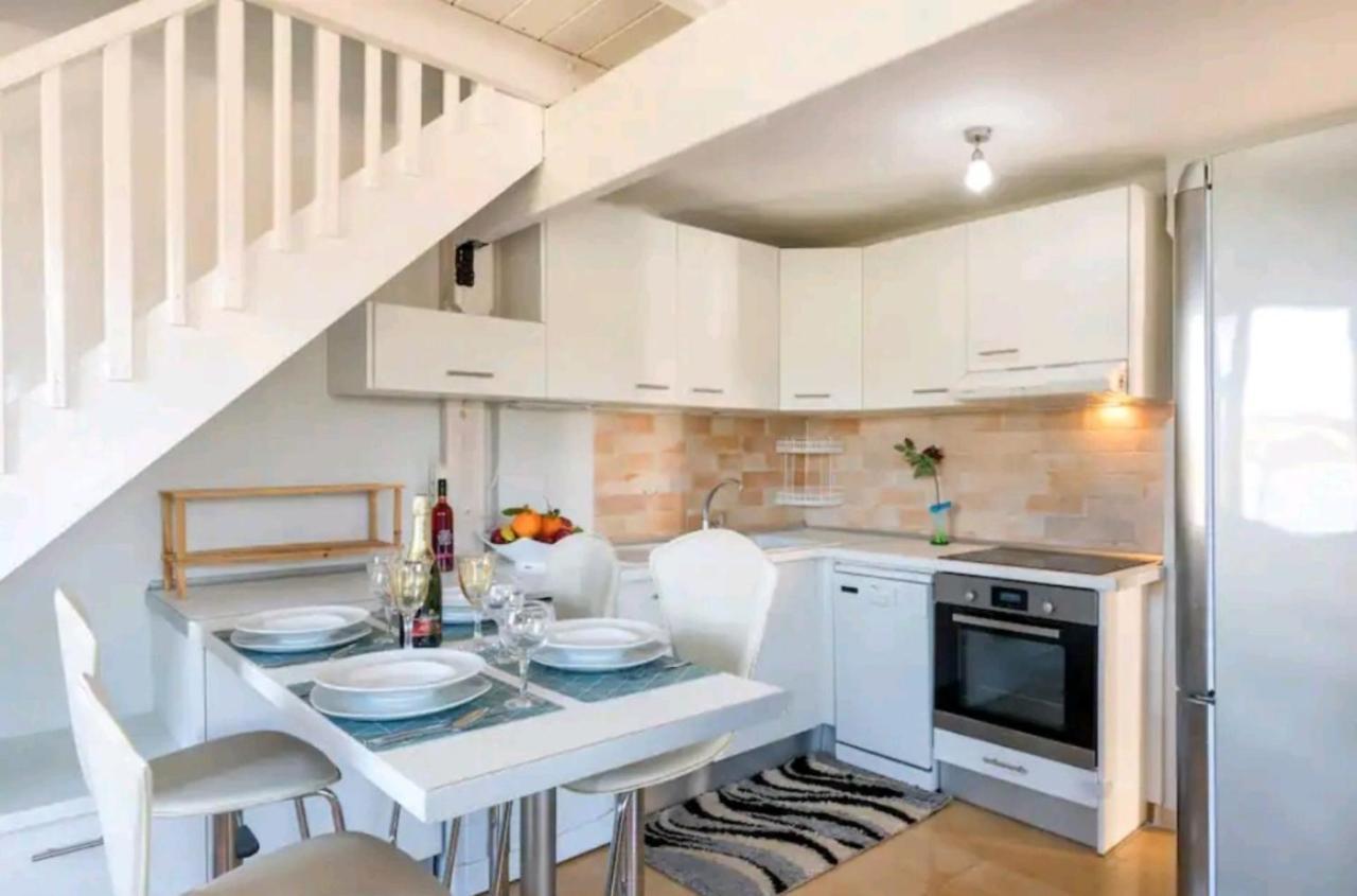 Govino Bay Luxury Beach Loft Apartment Δανίλια Εξωτερικό φωτογραφία