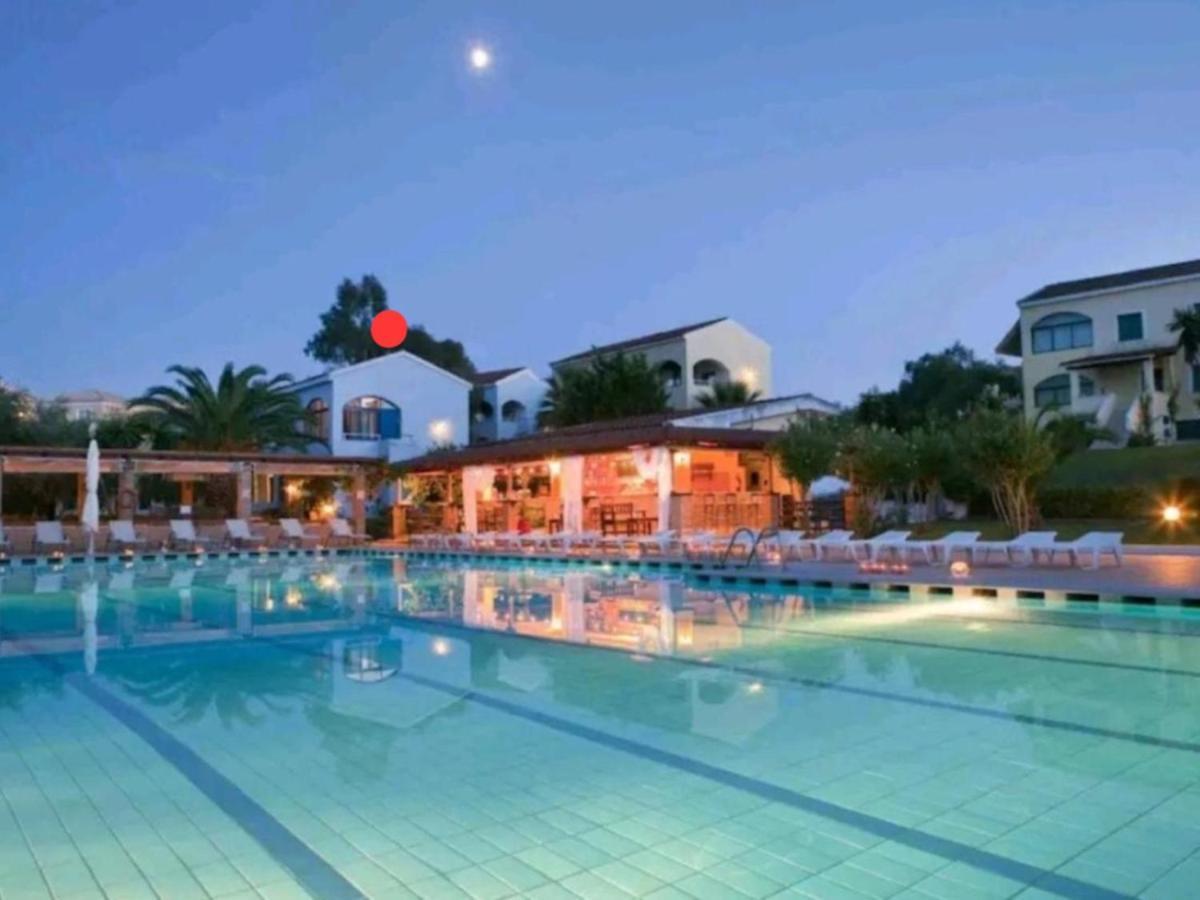 Govino Bay Luxury Beach Loft Apartment Δανίλια Εξωτερικό φωτογραφία